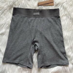 🩶SKIMS Soft Lounge Rib Boxer XS PN-HWS-0257